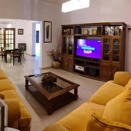 Lola Barracas Casa Con Cochera-2