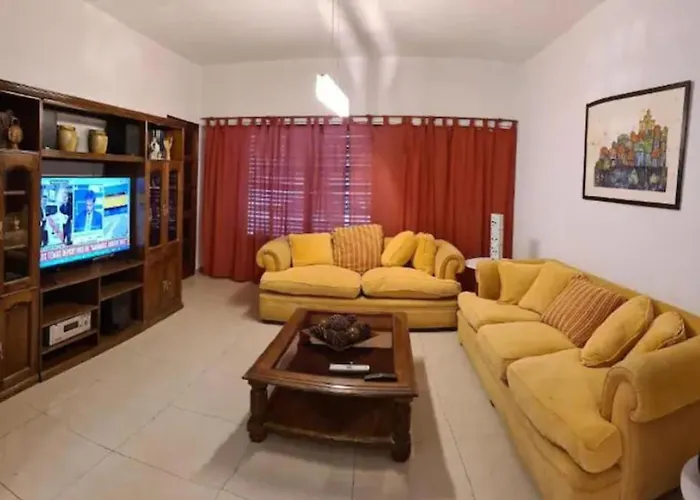 Lola Barracas Casa Con Cochera